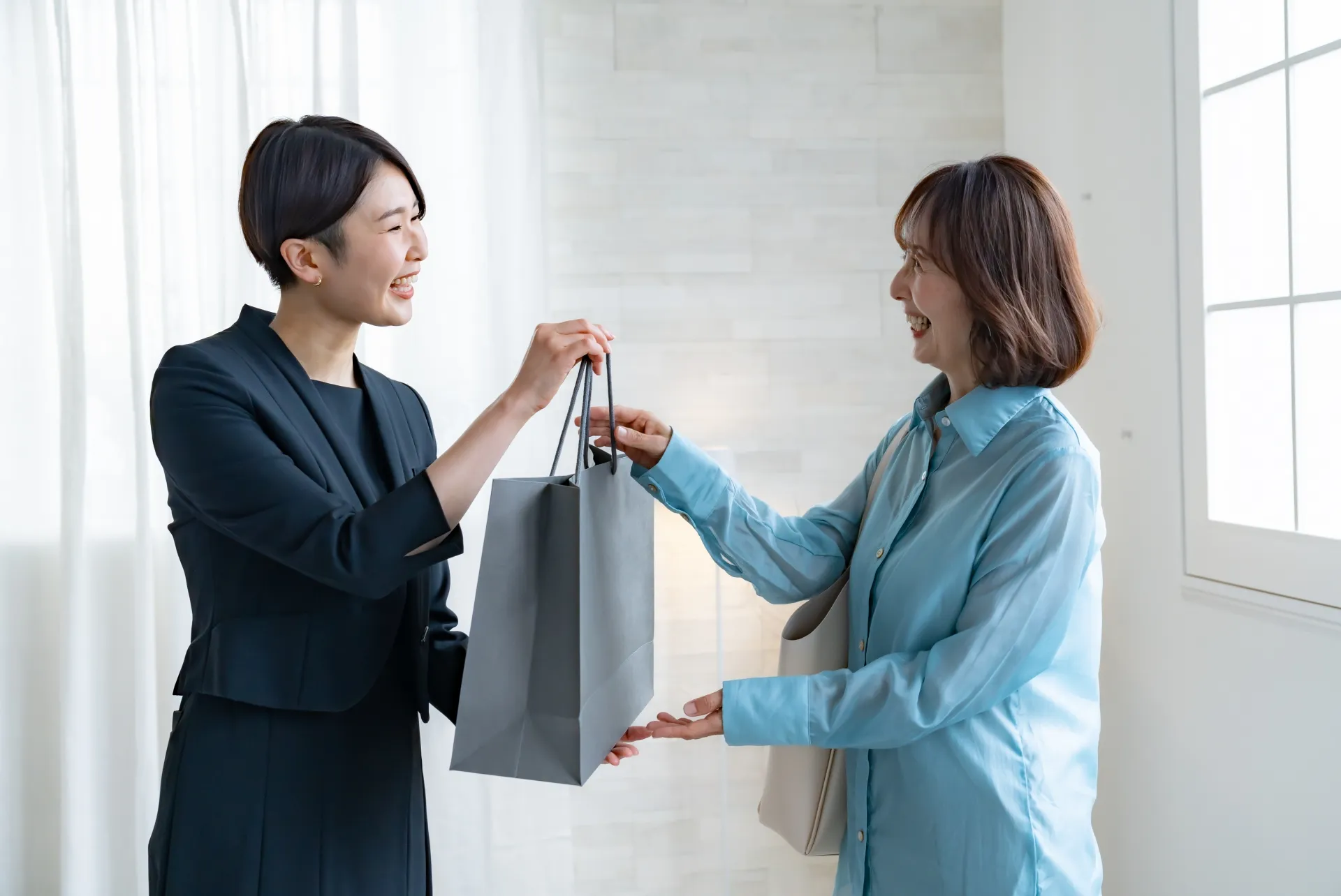 「また、あなたに会いたい」と思わせる。「お見送り・アフターフォロー」の感動フレーズ