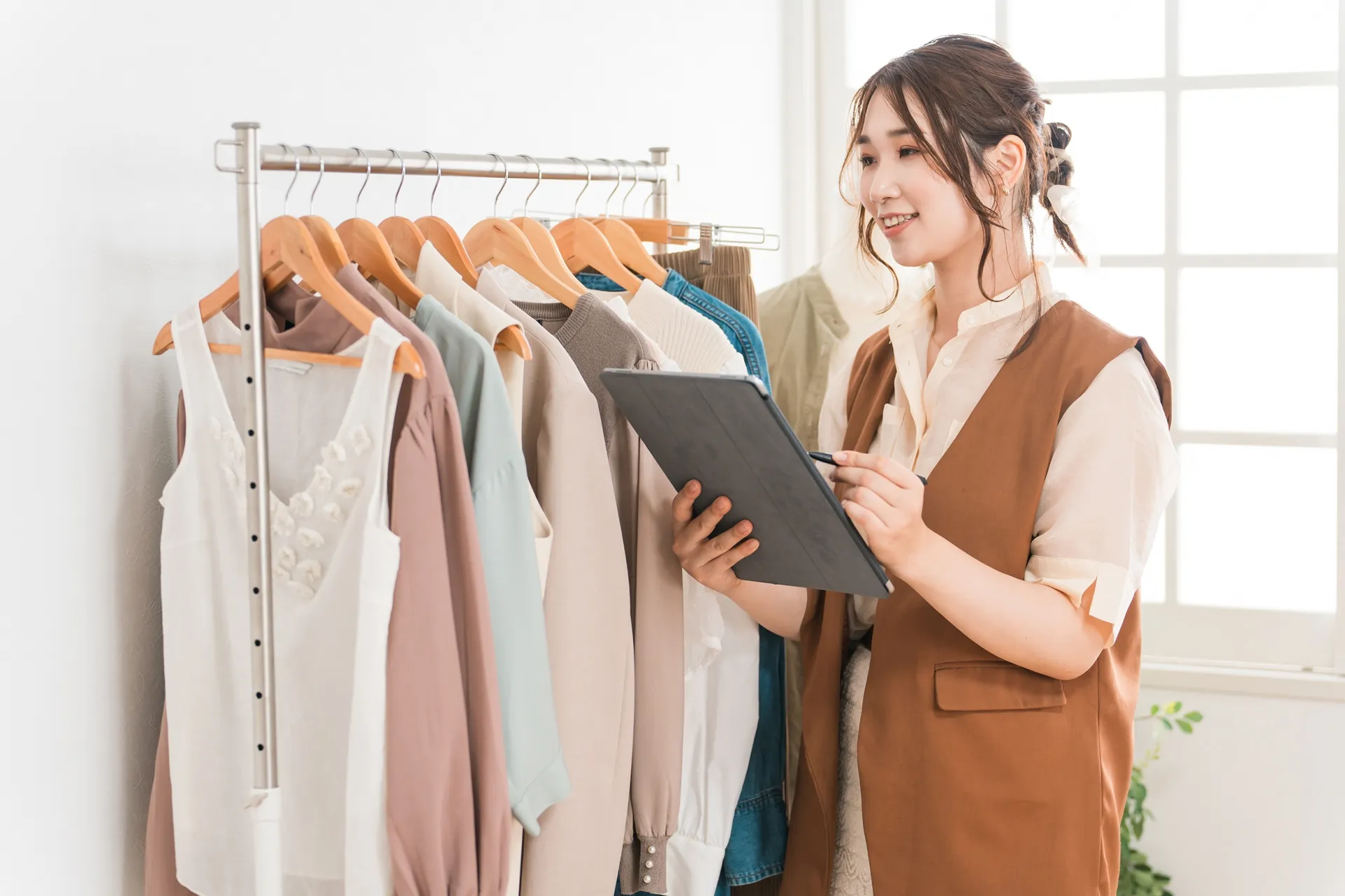 アパレル業界の全体像｜仕事の流れを4ステップで理解しよう