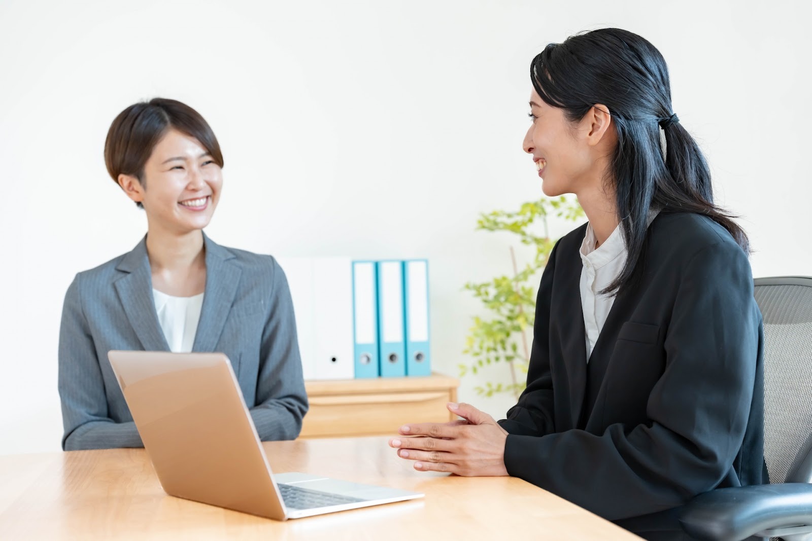 知らないと損?転職エージェント7つのメリットと初めてでも安心な活用術