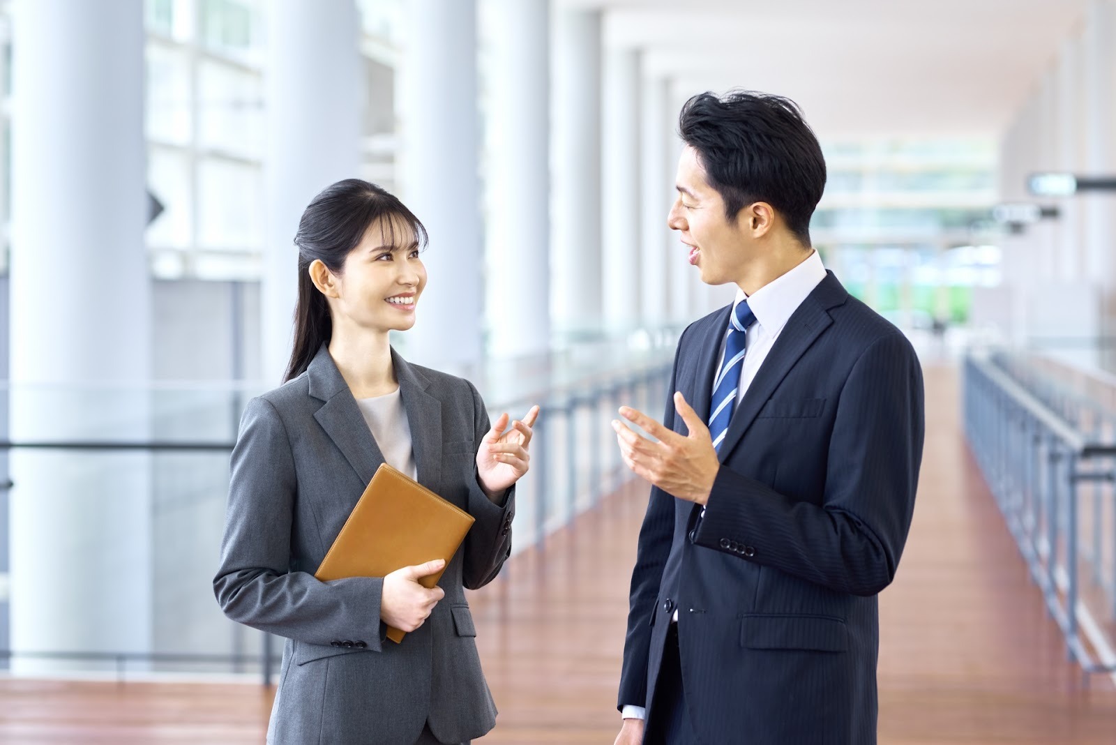 外商対応を行うメリットとは?(販売員・ブランド側の視点)