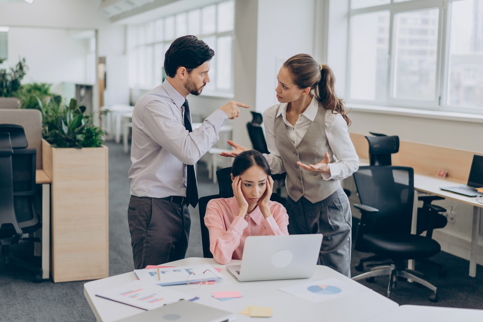 栄光と対立|息子たちが引き起こしたお家騒動