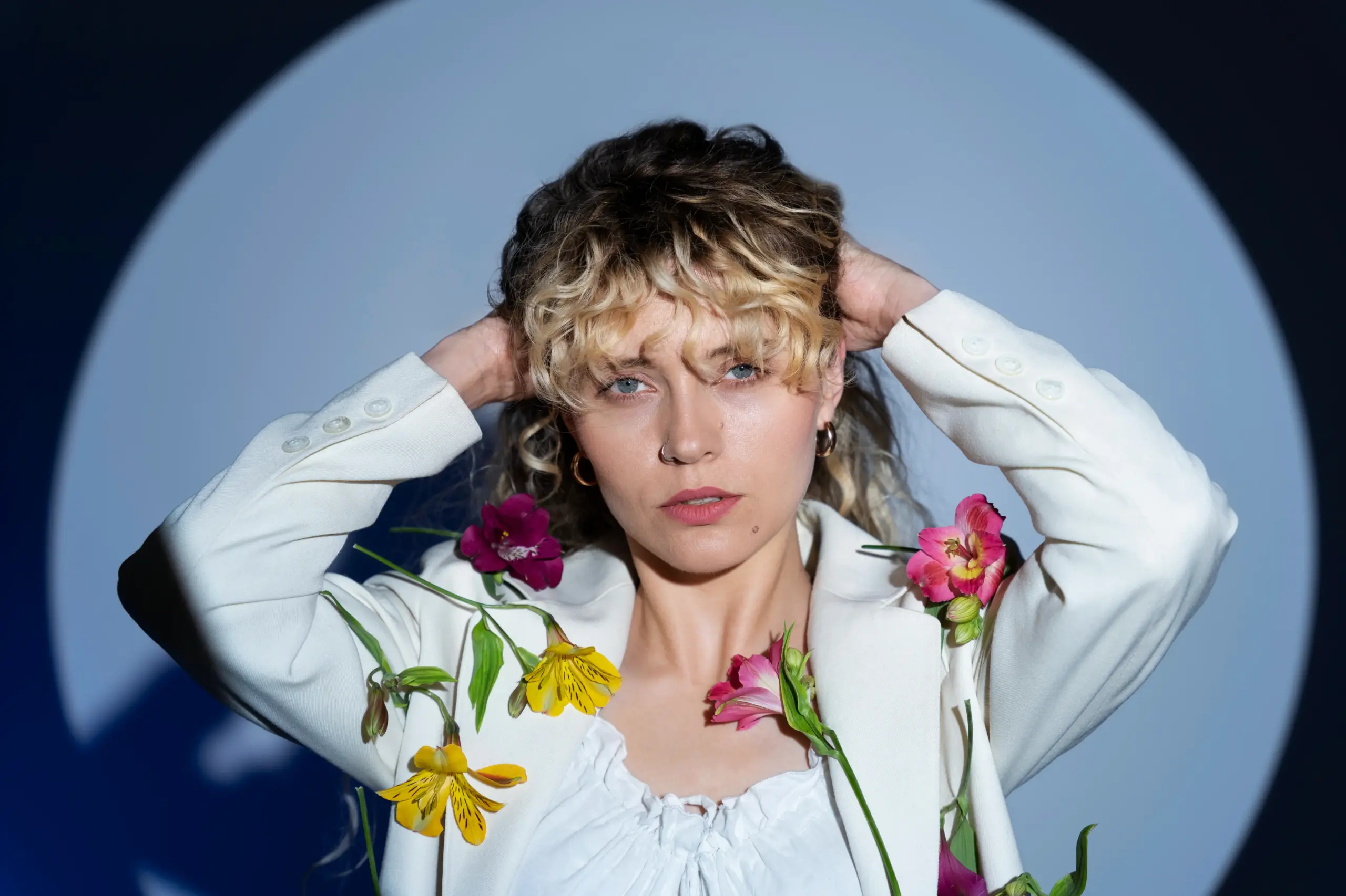 まとめ|「変わり者」でいい、あなたの個性が武器になる時代