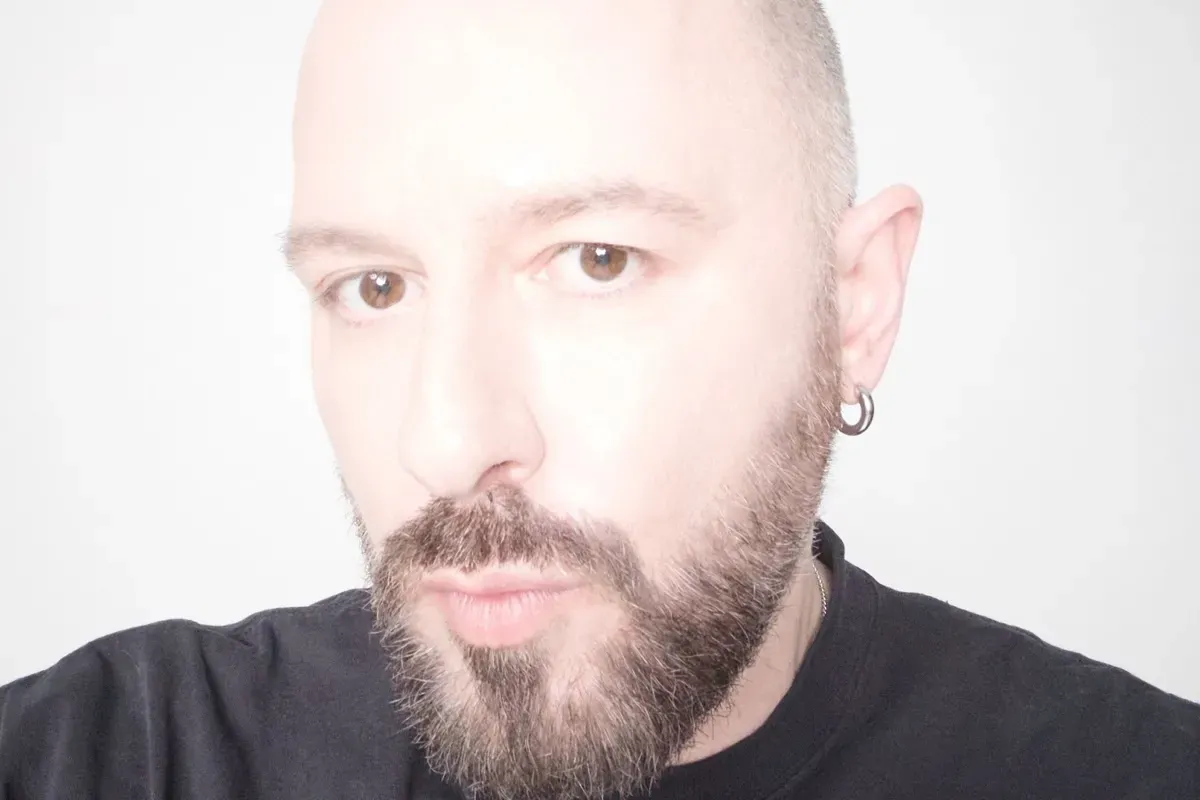 戦火を生き延びて頂点へ。デムナの歩んだ道のり