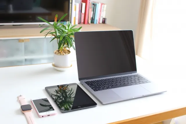 【環境編】生活感は徹底排除。背景と光でプロの空間を作る