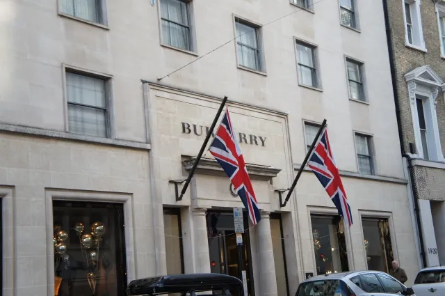 BURBERRY（バーバリー）のトップとしての新たな挑戦