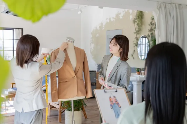 彼の軌跡からトップメゾンで活躍する人材の条件を学ぶ